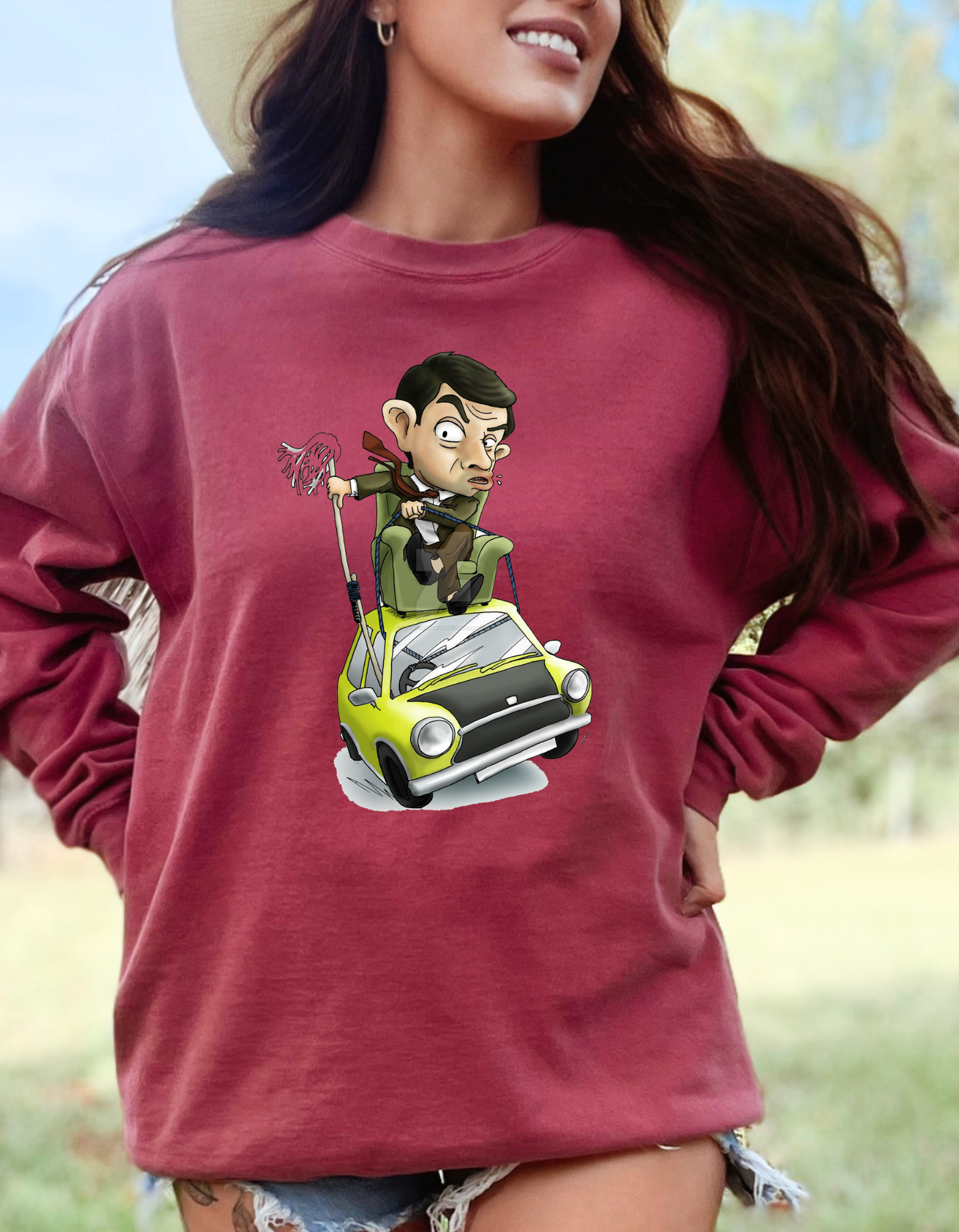 COMFORT COLOR CHARACTER SWEATSHIRT